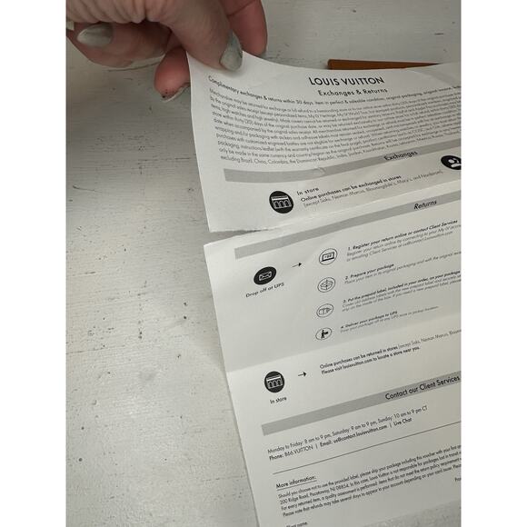 Louis Vuitton Authentic Envelope Receipt Holder 8.75 X 4.5 - Picture 8 of 11